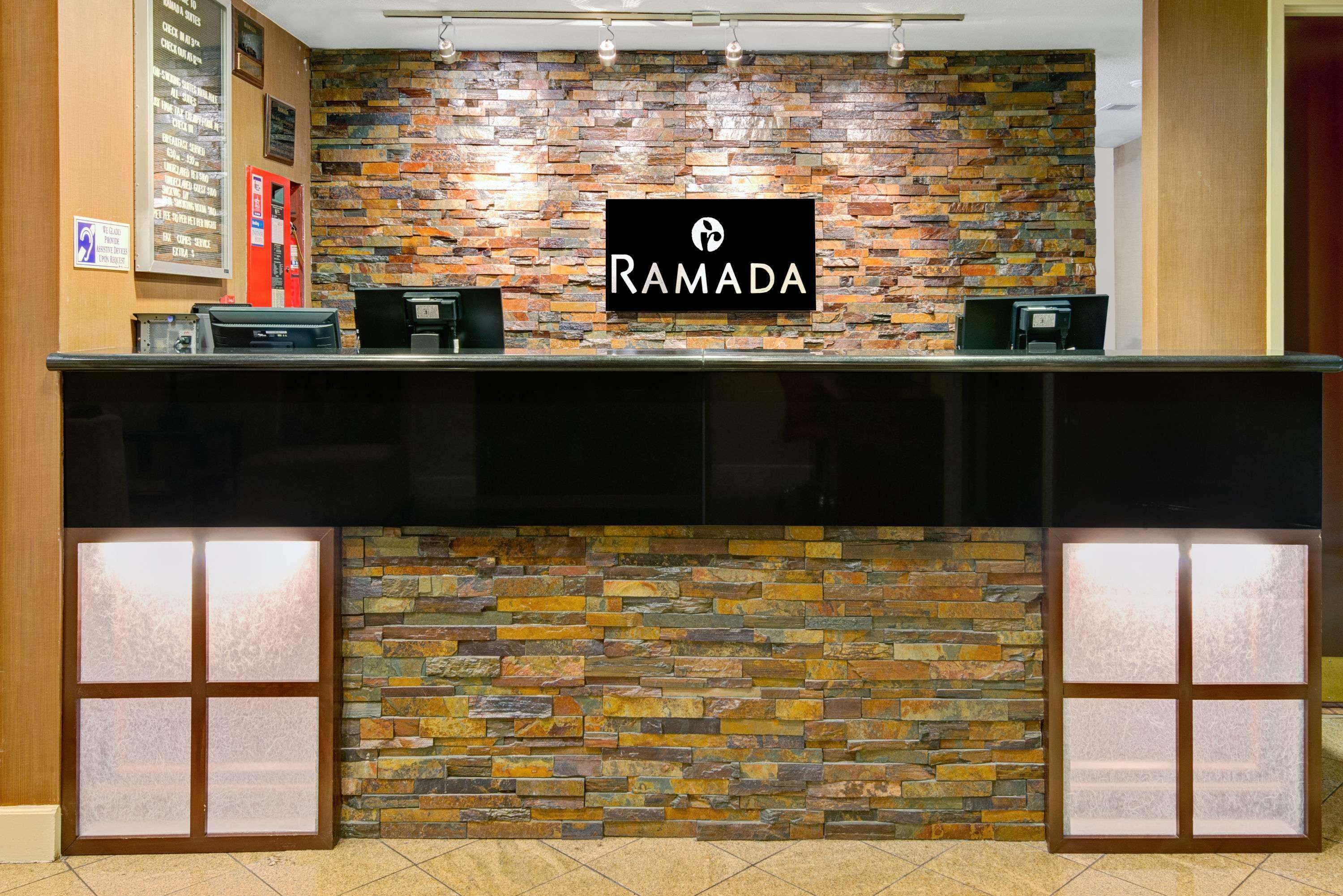 Hotel Ramada By Wyndham El Paso Exterior foto